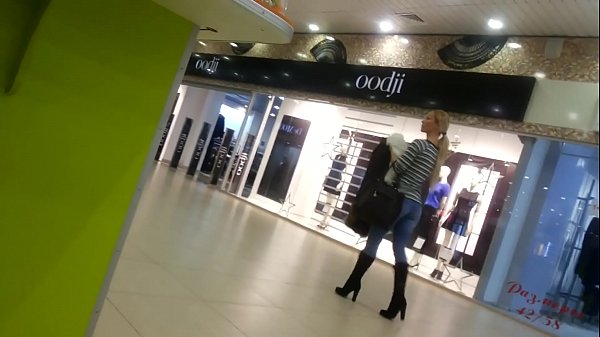 جوجه باحال در سوپرمارکت